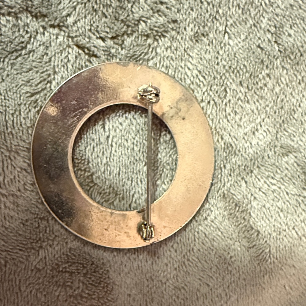 Vintage Goldtone brooch Set - Picture 9 of 11